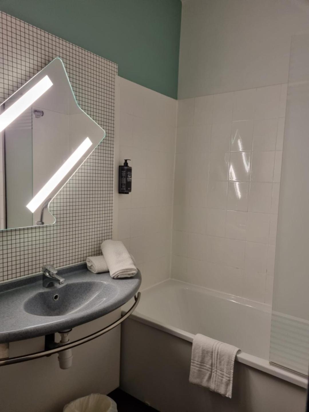Ibis Budget Albertville Gilly-sur-Isere Exterior foto